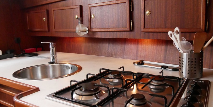 Van der valk challenger royal 42