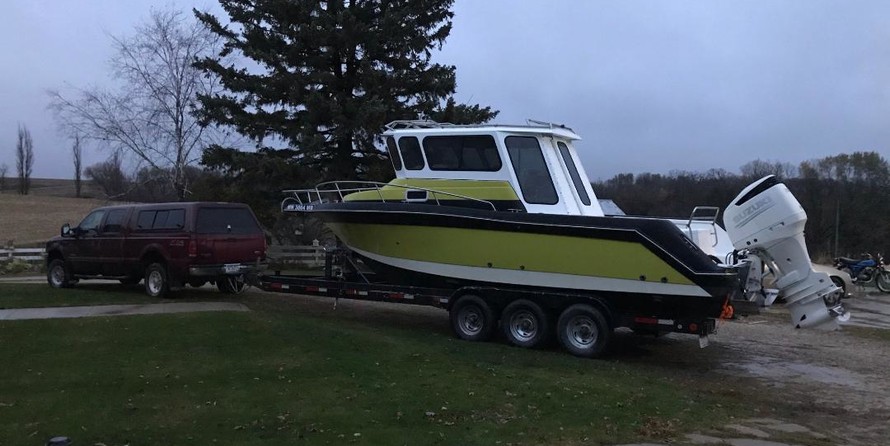 Robalo 2640 walkaround