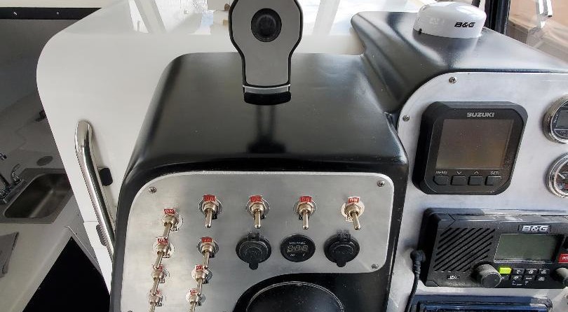 Robalo 2640 walkaround