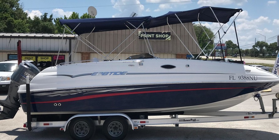 Larson 2400 Escape RT Twin FC