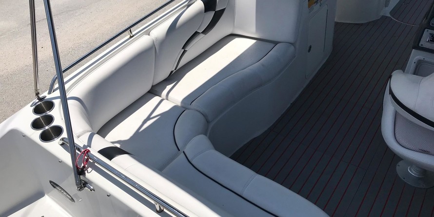 Larson 2400 Escape RT Twin FC