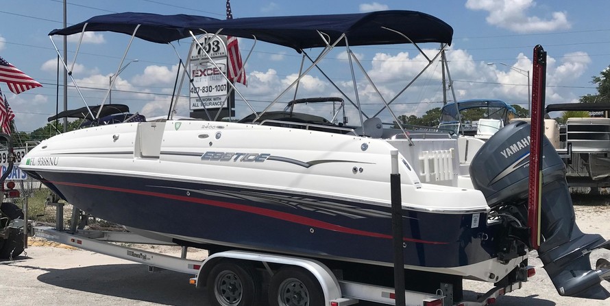 Larson 2400 Escape RT Twin FC