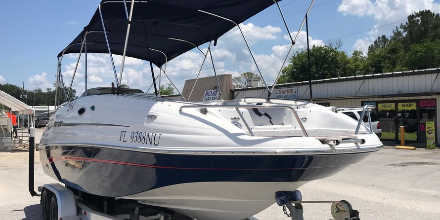 Larson 2400 Escape RT Twin FC