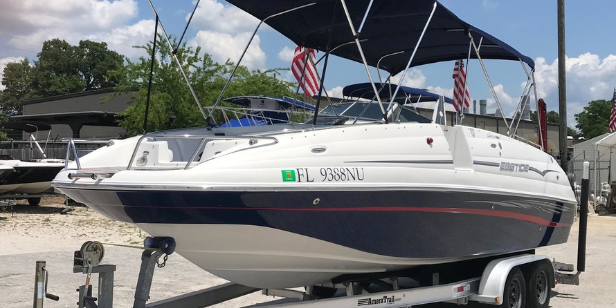 Larson 2400 Escape RT Twin FC