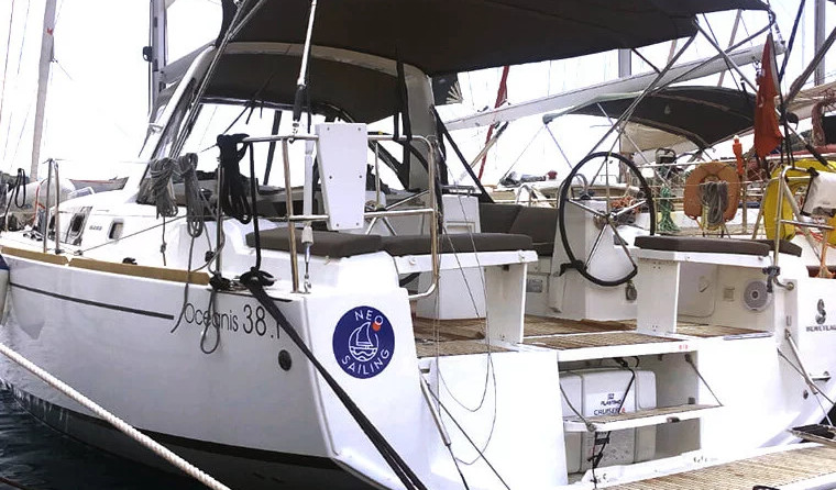 Beneteau Oceanis 38.1