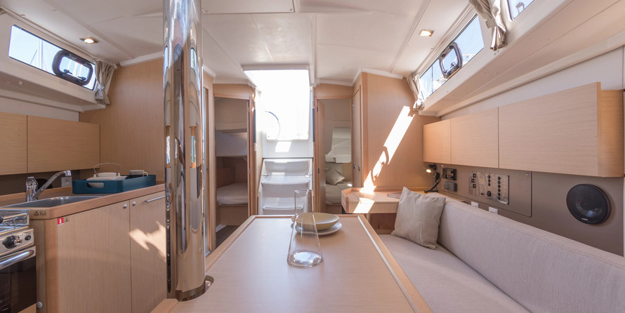 Beneteau Oceanis 38.1