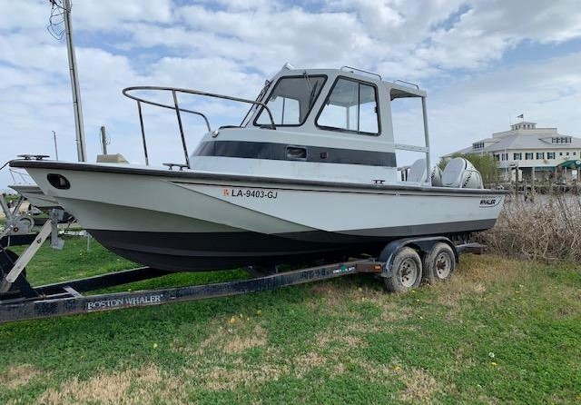 Boston Whaler Challenger 25
