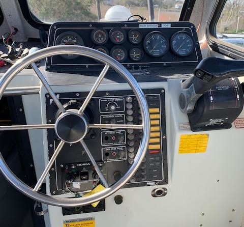 Boston Whaler Challenger 25