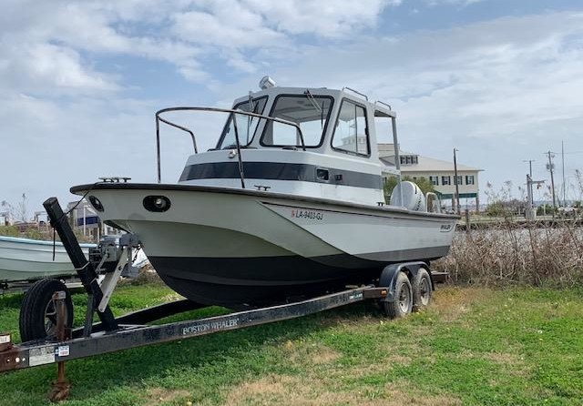 Boston Whaler Challenger 25