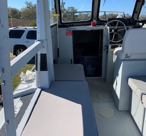 Boston Whaler Challenger 25