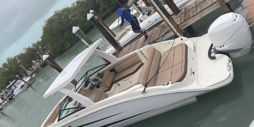 Sea Ray 270 SUNDECK
