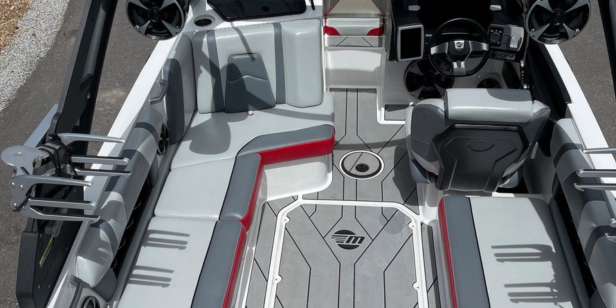 Malibu Wakesetter 21 MLX