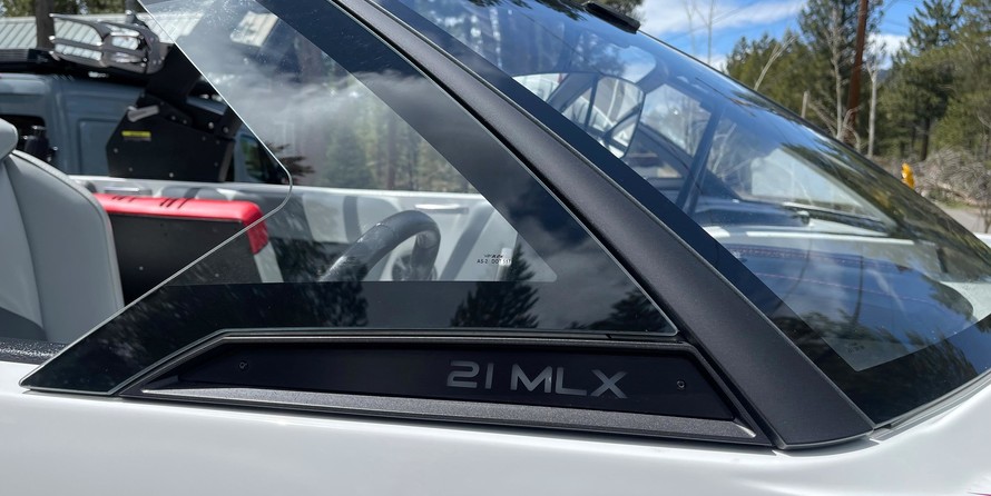 Malibu Wakesetter 21 MLX