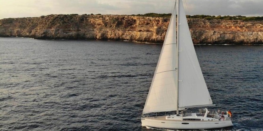 Beneteau Oceanis 60