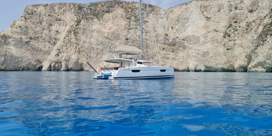 Fountaine Pajot Astrea 42