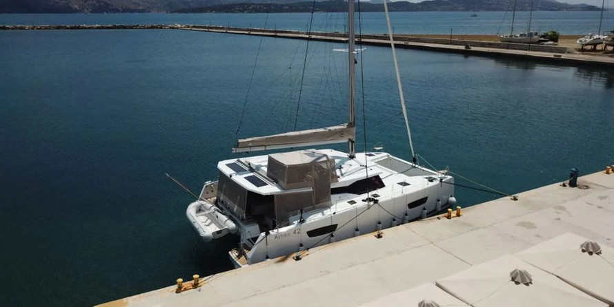 Fountaine Pajot Astrea 42