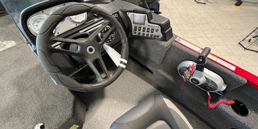 Lund Boats 1675 Impact SS