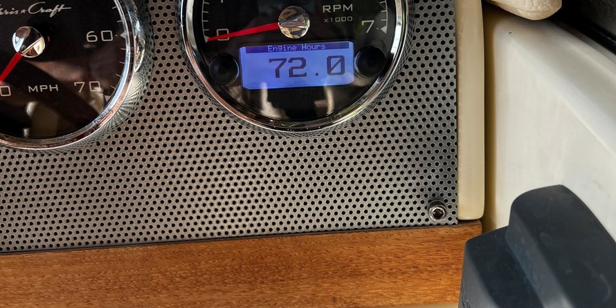 Chris-Craft Launch 27