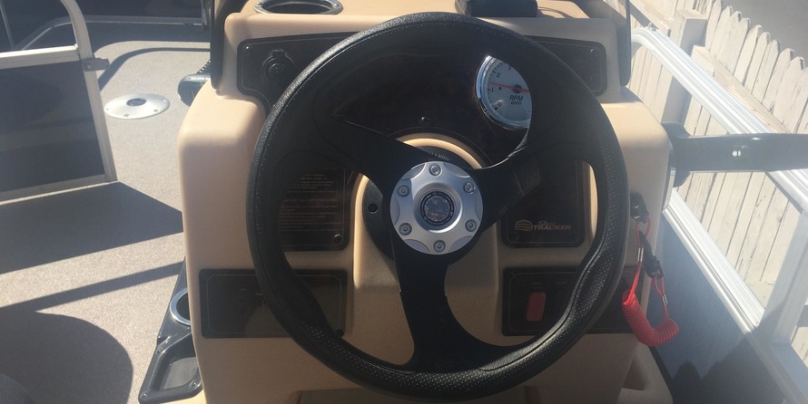 Sun Tracker Bass Buggy 16 DLX ET