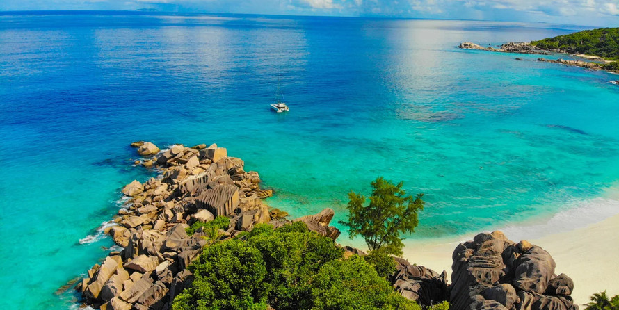 Helia 44 - 4 + 2 cab.