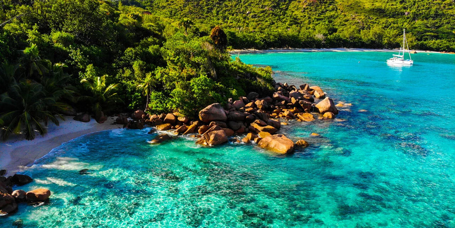 Helia 44 - 4 + 2 cab.