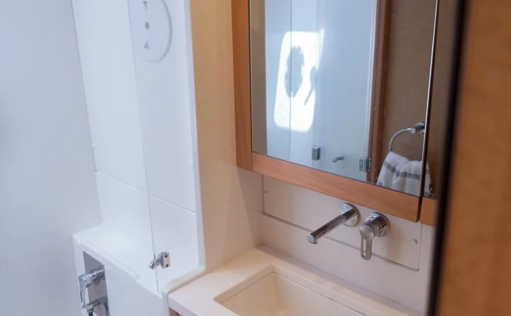 Lagoon 450 - 4 + 2 cab.