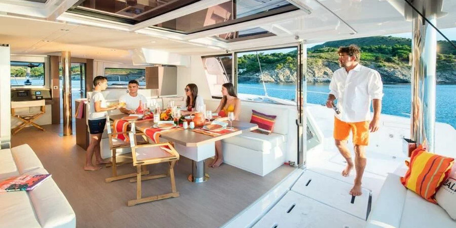 Bali 4.8 - 5 + 1 cab