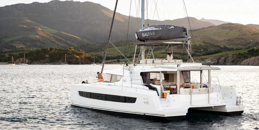 Bali 4.8 - 5 + 1 cab