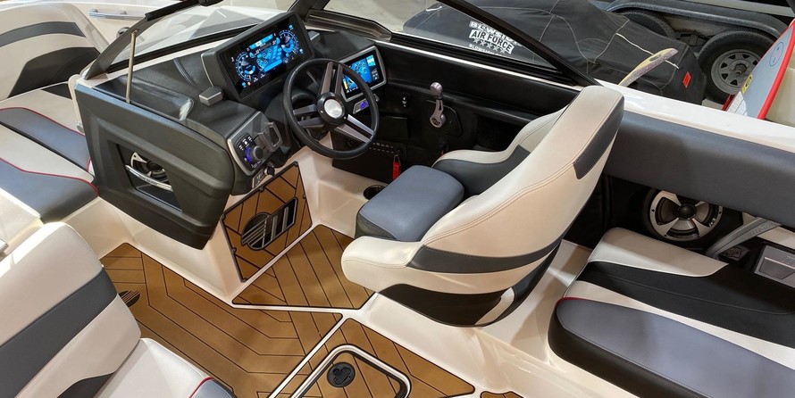 Malibu Wakesetter 22 MXZ