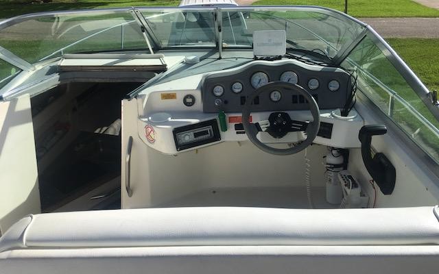 Sea Ray 230 Sundancer