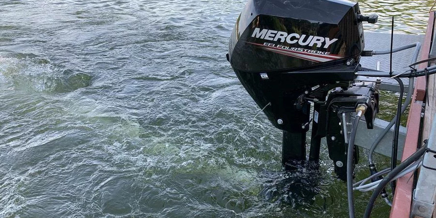 Marina EldenburgParty &amp; Badefloss