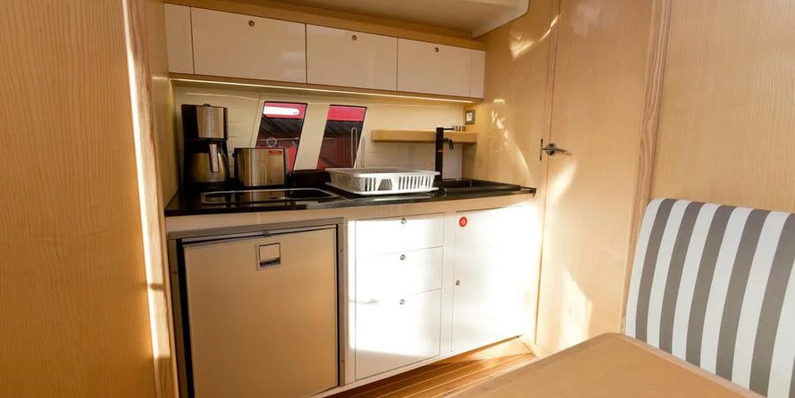 Stillo-YachtsStillo 30