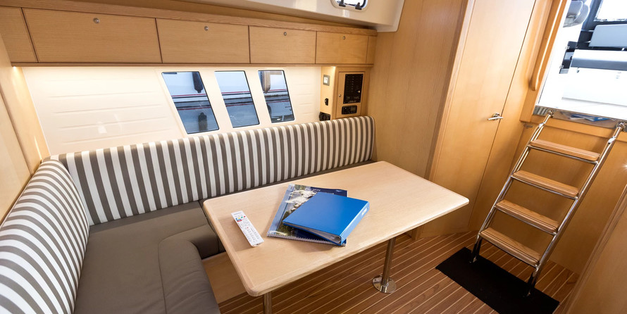 Stillo-YachtsStillo 30