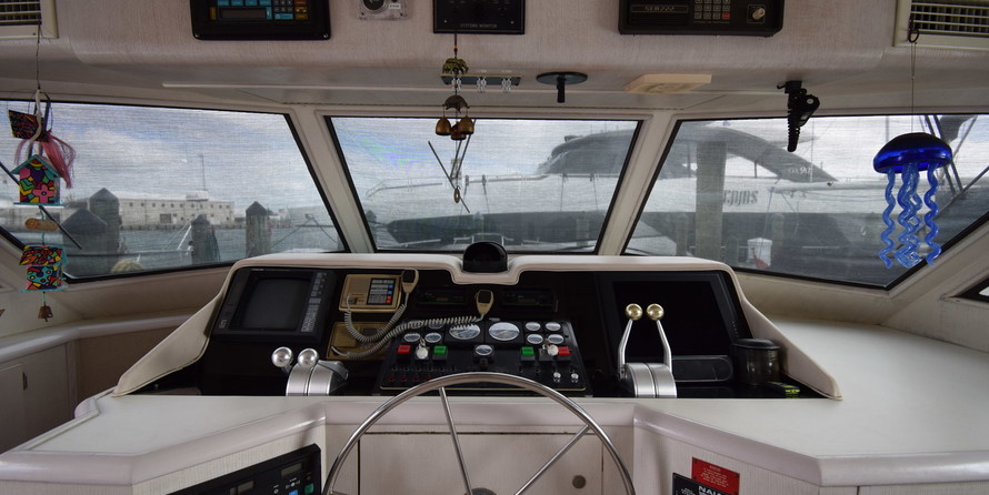 Hatteras GT 54