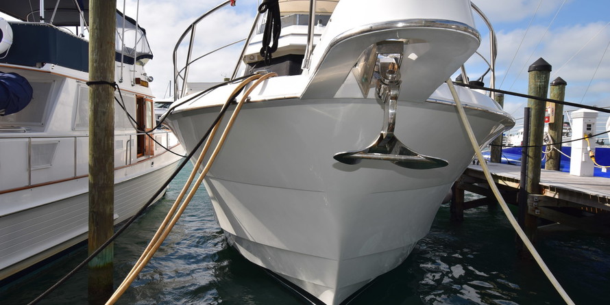 Hatteras GT 54