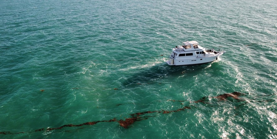 Hatteras GT 54