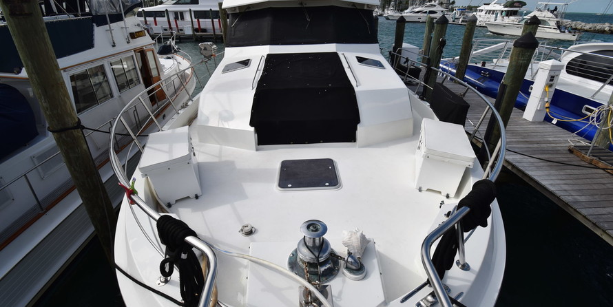 Hatteras GT 54