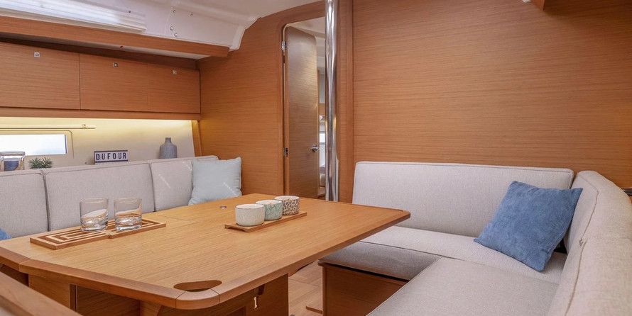 Dufour 390