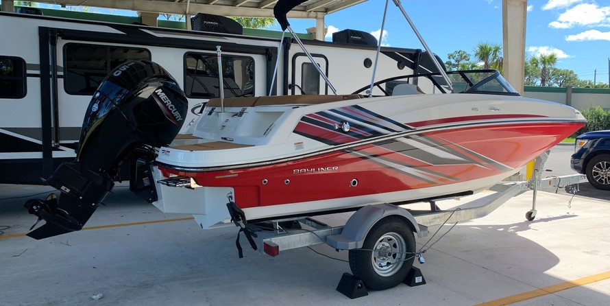 Bayliner VR5 BOWRIDER