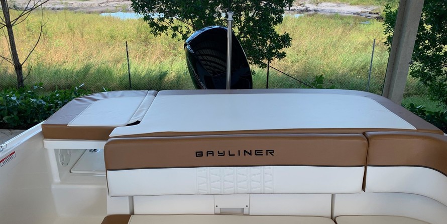 Bayliner VR5 BOWRIDER