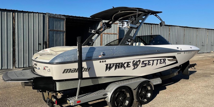 Malibu Wakesetter 22 MXZ