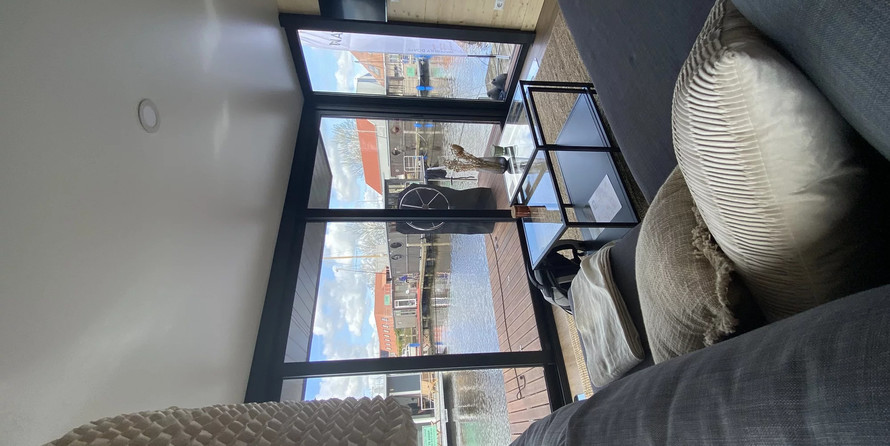 Waterlilly HousboatsLarge Double Suite V2