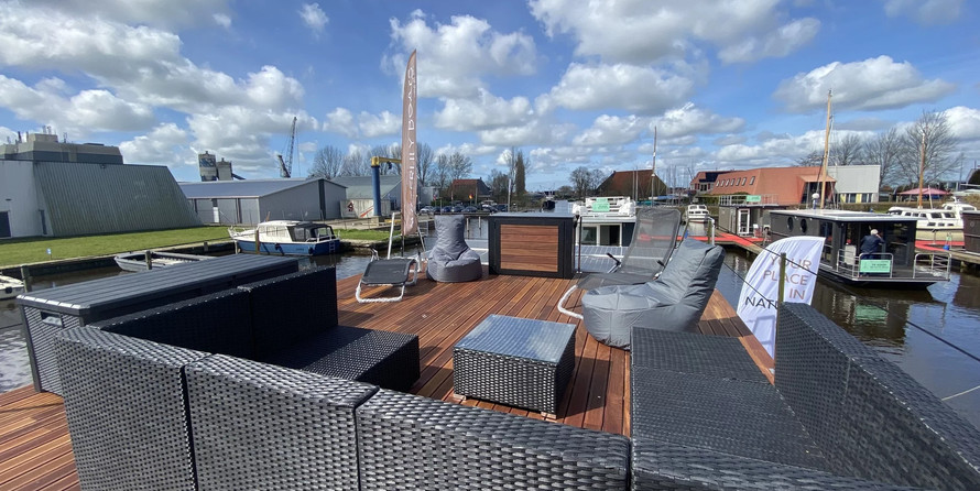 Waterlilly HousboatsLarge Double Suite V2