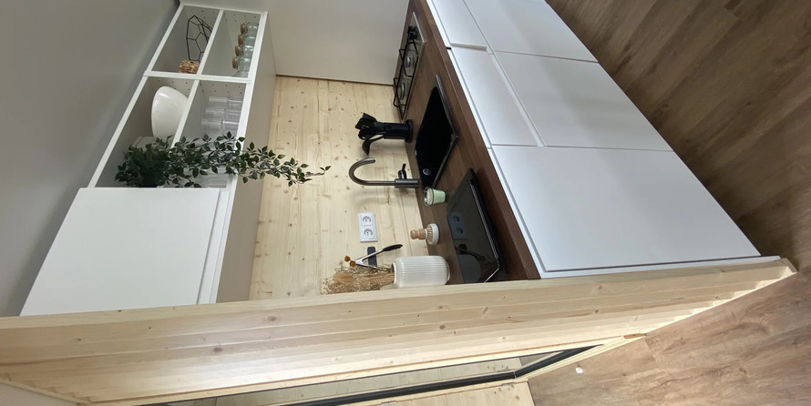 Waterlilly HousboatsLarge Double Suite V2