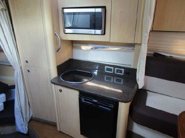 Sea Ray 370 Venture