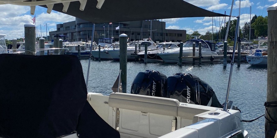 Boston Whaler 330 Outrage