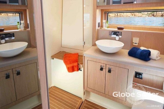 Beneteau Oceanis Yacht 62