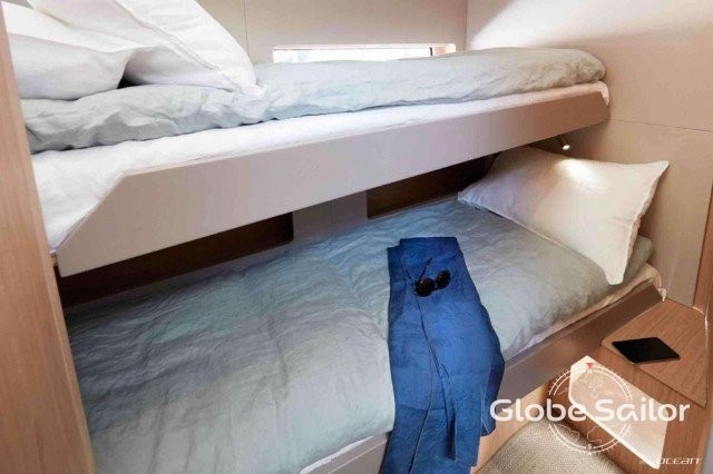 Beneteau Oceanis Yacht 62