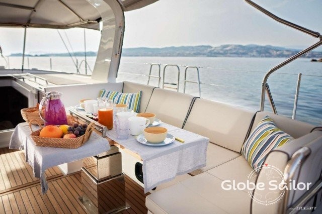 Beneteau Oceanis Yacht 62