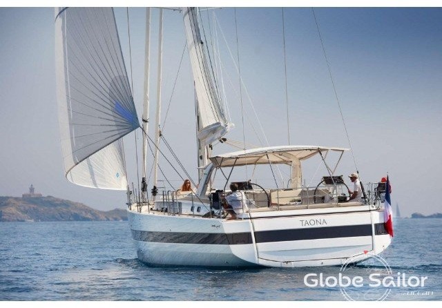 Beneteau Oceanis Yacht 62